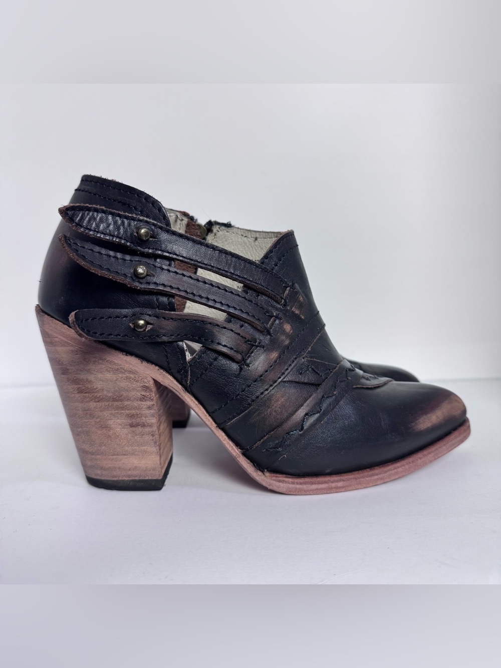 Freebird by Steven Gate Leather Ankle Bootie Women’s 9 Strappy Distressed Zipper